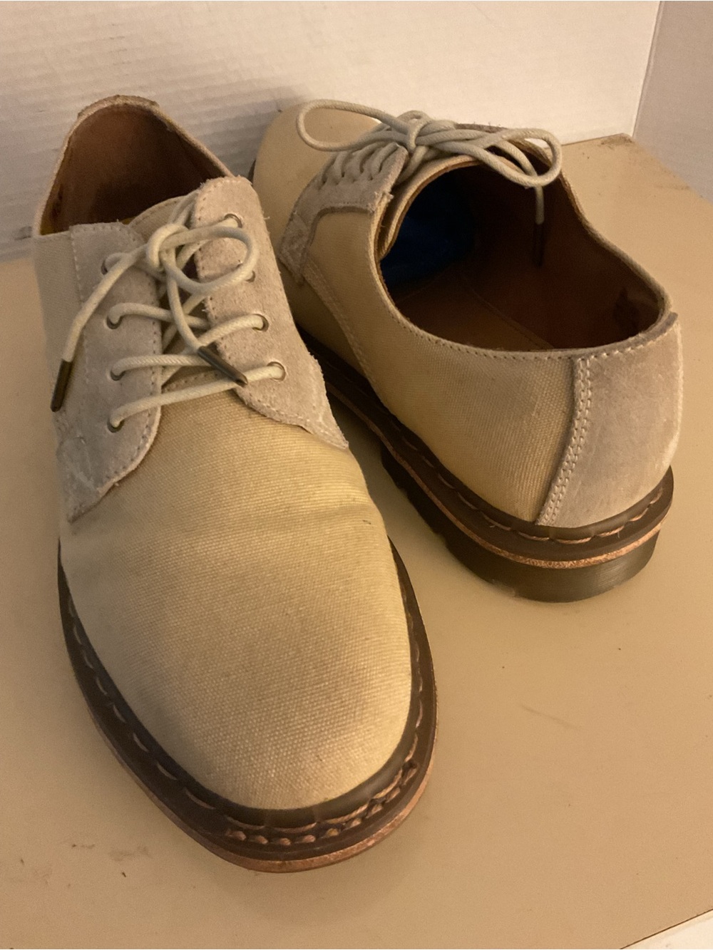 Dr. Martens men’s tan canvas suede Oxford shoes US 13
